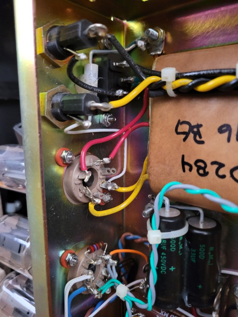 SOLD - Top Hat Super Deluxe MK2 Hand Wired Guitar Amplifier - Mahar's Vintage Guitars