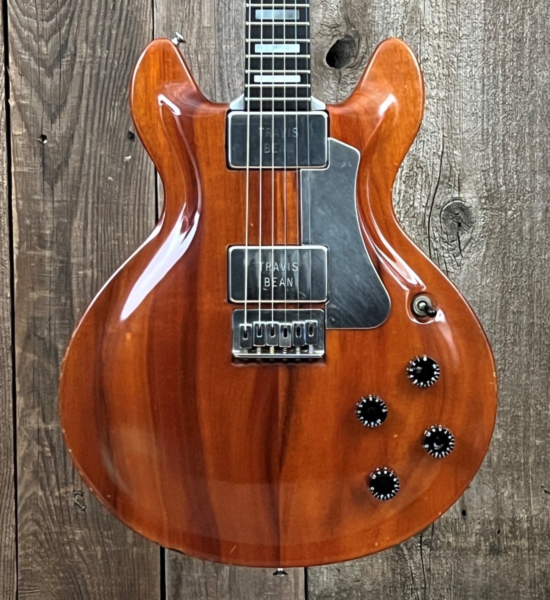 SOLD - Travis Bean TB1000A Artist 1975 - Mahar's Vintage Guitars