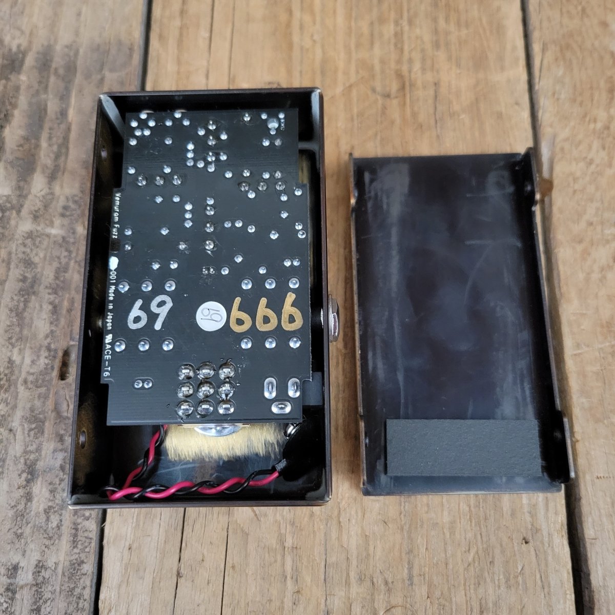 【超貴重】Vemuram Shanks 4K Fuzz（生産終了品） Vemuram Shanks 4K Fuzz | Reverb