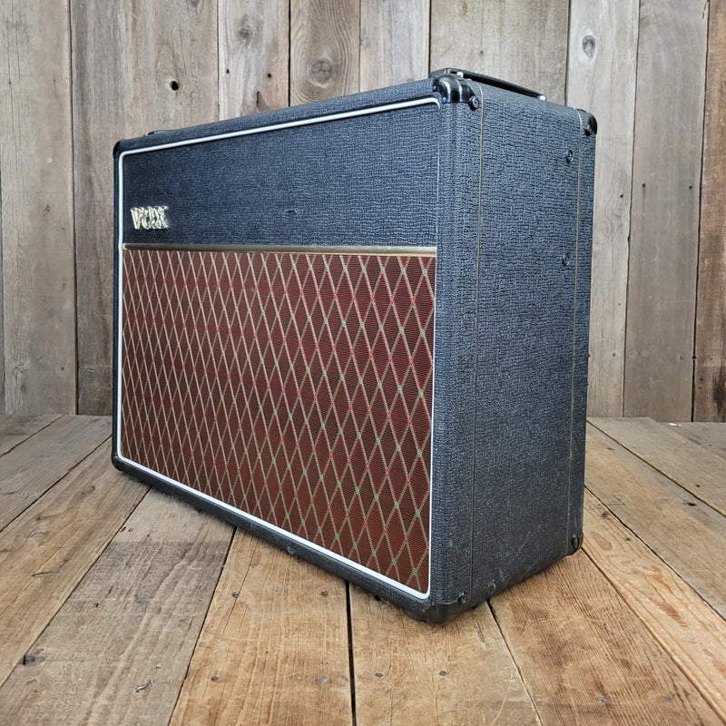 SOLD - Vox AC30/6 TB 3 Channel 30 - Watt 2x12" - 2004 - Mahar's Vintage Guitars