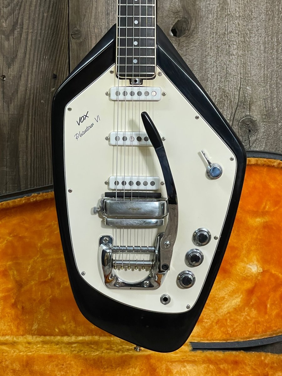 SOLD - Vox Phantom VI 1966 Black - Mahar's Vintage Guitars